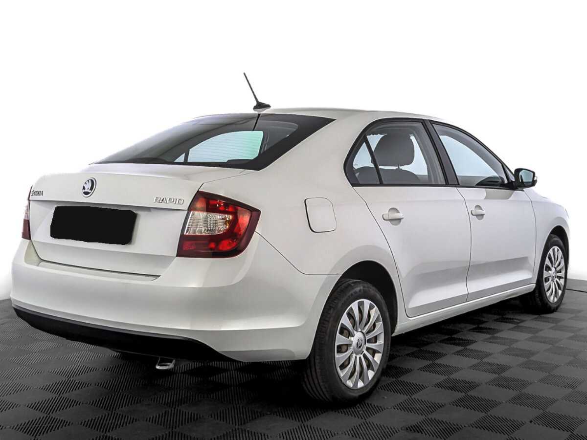 Купить Skoda Rapid с пробегом. Фото: #4