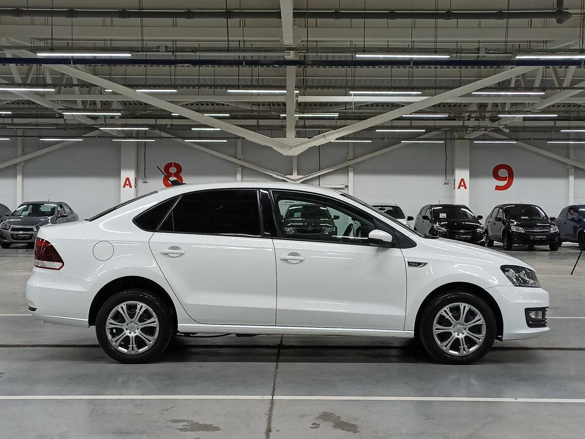 Купить Volkswagen Polo с пробегом. Фото: #3