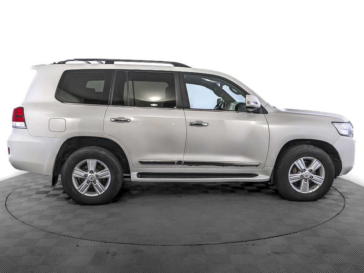 Купить Toyota Land Cruiser с пробегом. Фото: #3