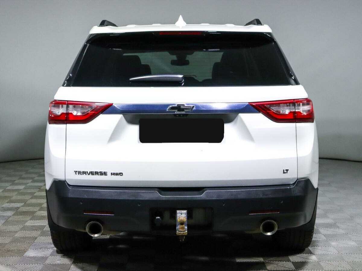 Купить Chevrolet Traverse с пробегом. Фото: #4