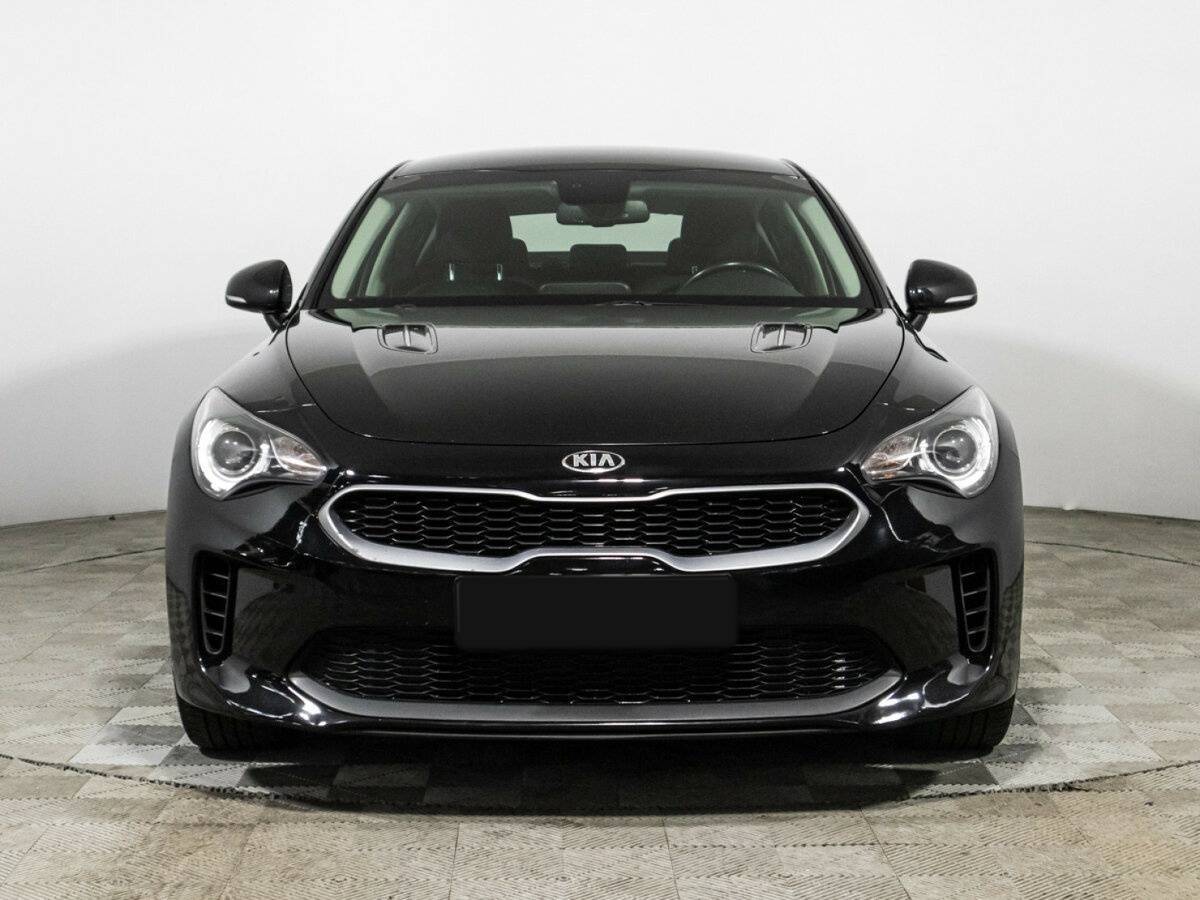 Купить Kia Stinger с пробегом. Фото: #1