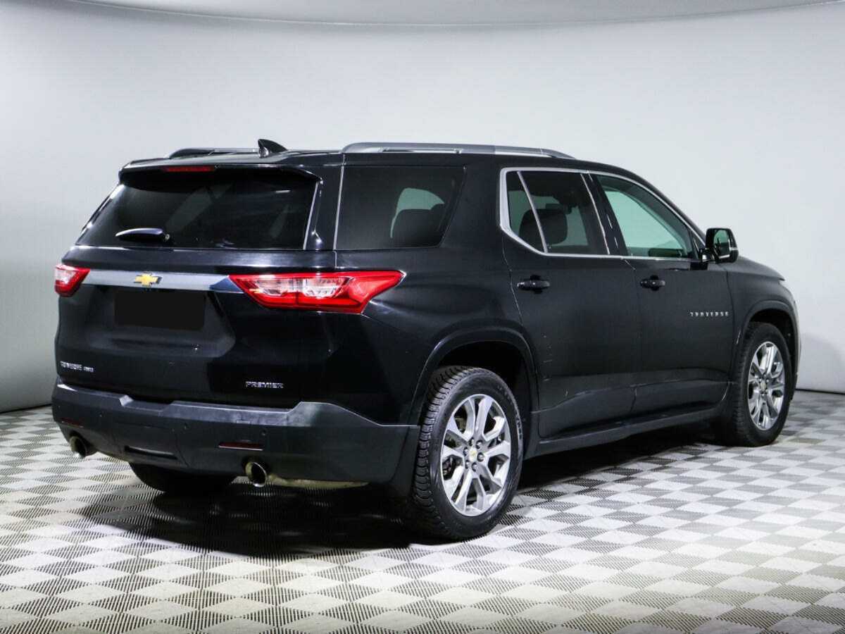Купить Chevrolet Traverse с пробегом. Фото: #4