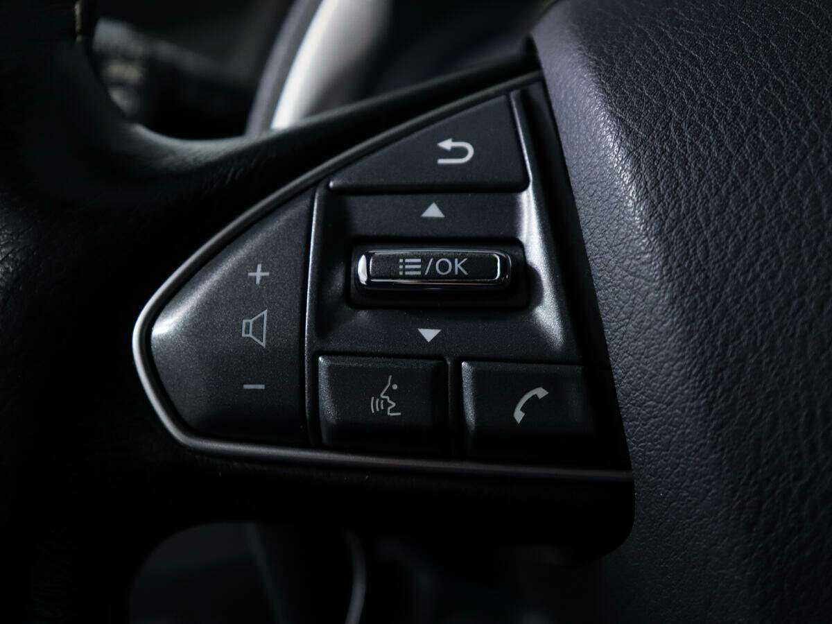 Купить Infiniti Q50 с пробегом. Фото: #17