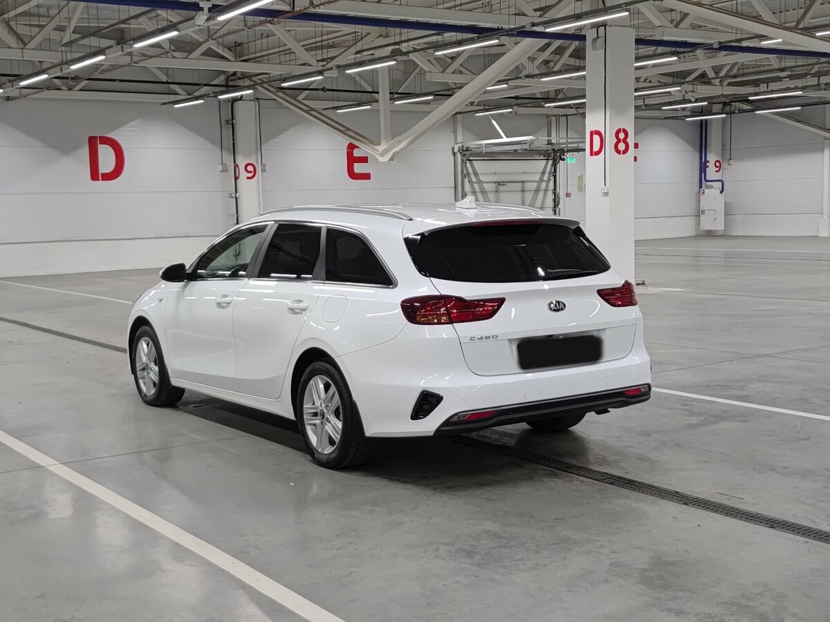 Купить Kia Ceed с пробегом. Фото: #6
