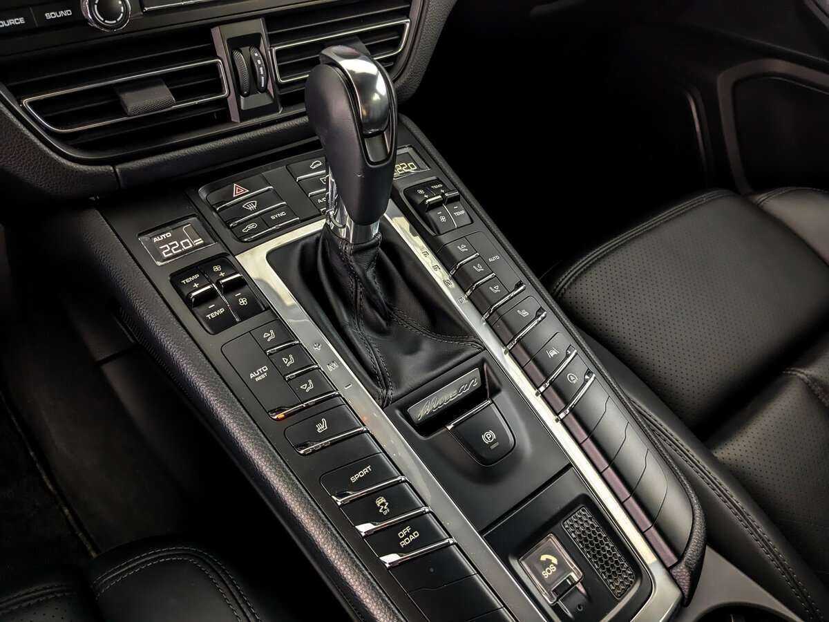 Купить Porsche Macan с пробегом. Фото: #23