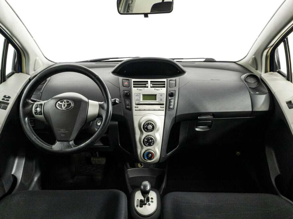 Купить Toyota Yaris с пробегом. Фото: #12
