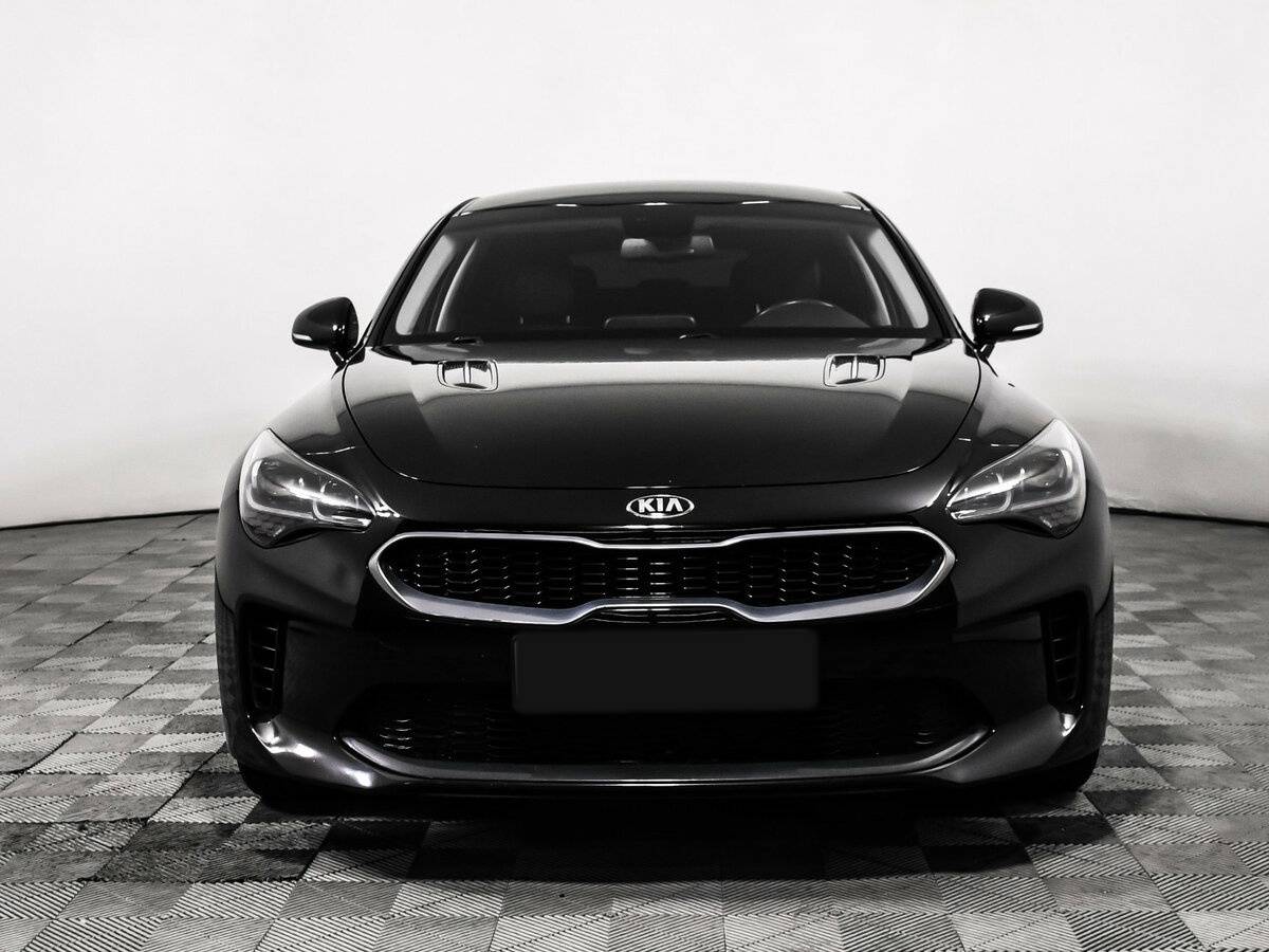 Купить Kia Stinger с пробегом. Фото: #1