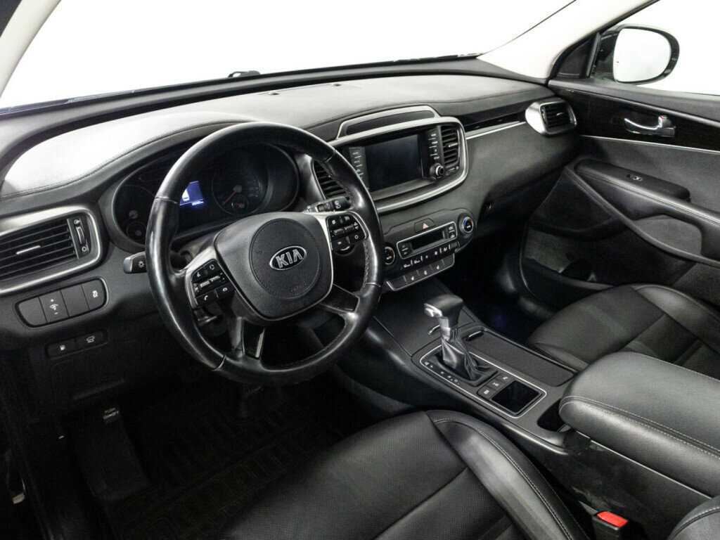 Купить Kia Sorento с пробегом. Фото: #10