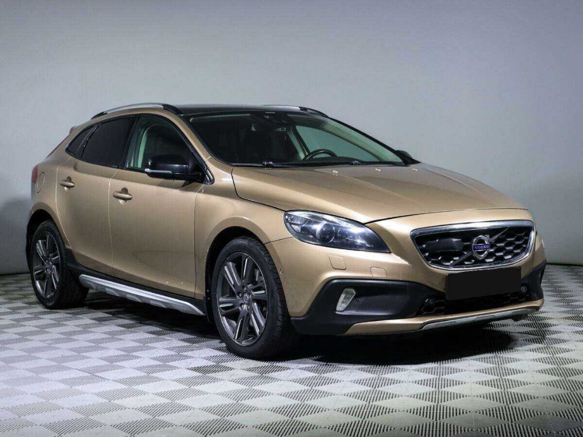 Купить Volvo V40 Cross Country с пробегом. Фото: #2