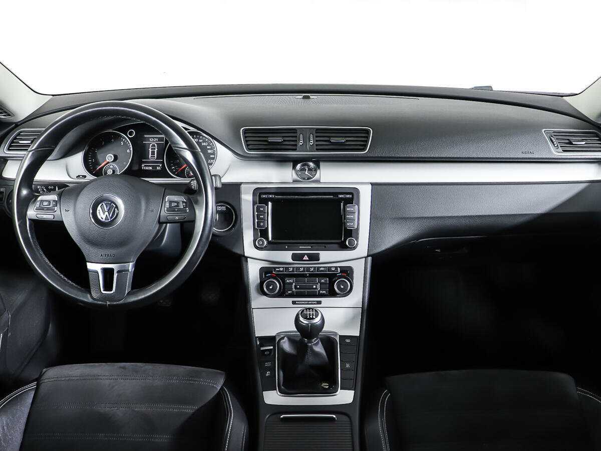 Купить Volkswagen Passat CC с пробегом. Фото: #10