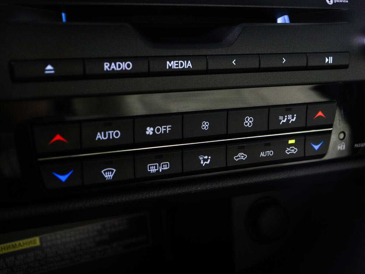Купить Lexus RX с пробегом. Фото: #18