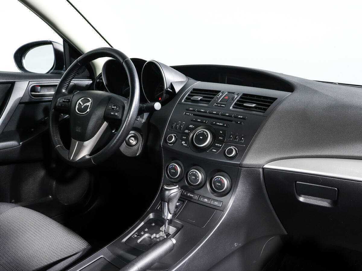 Купить Mazda 3 с пробегом. Фото: #8