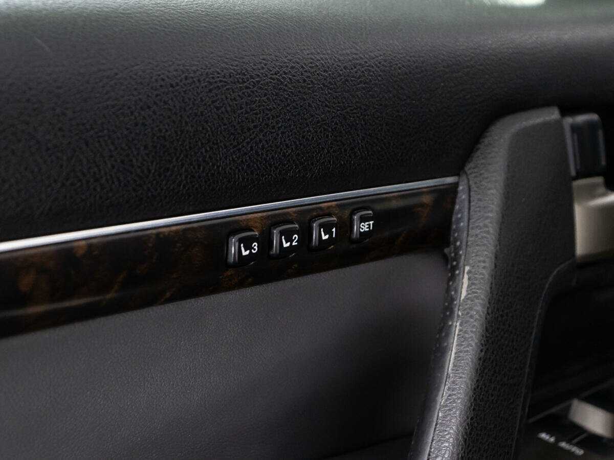 Купить Toyota Land Cruiser с пробегом. Фото: #15