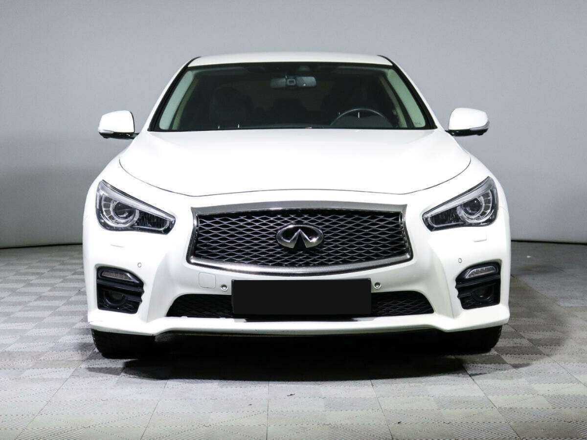 Купить Infiniti Q50 с пробегом. Фото: #1