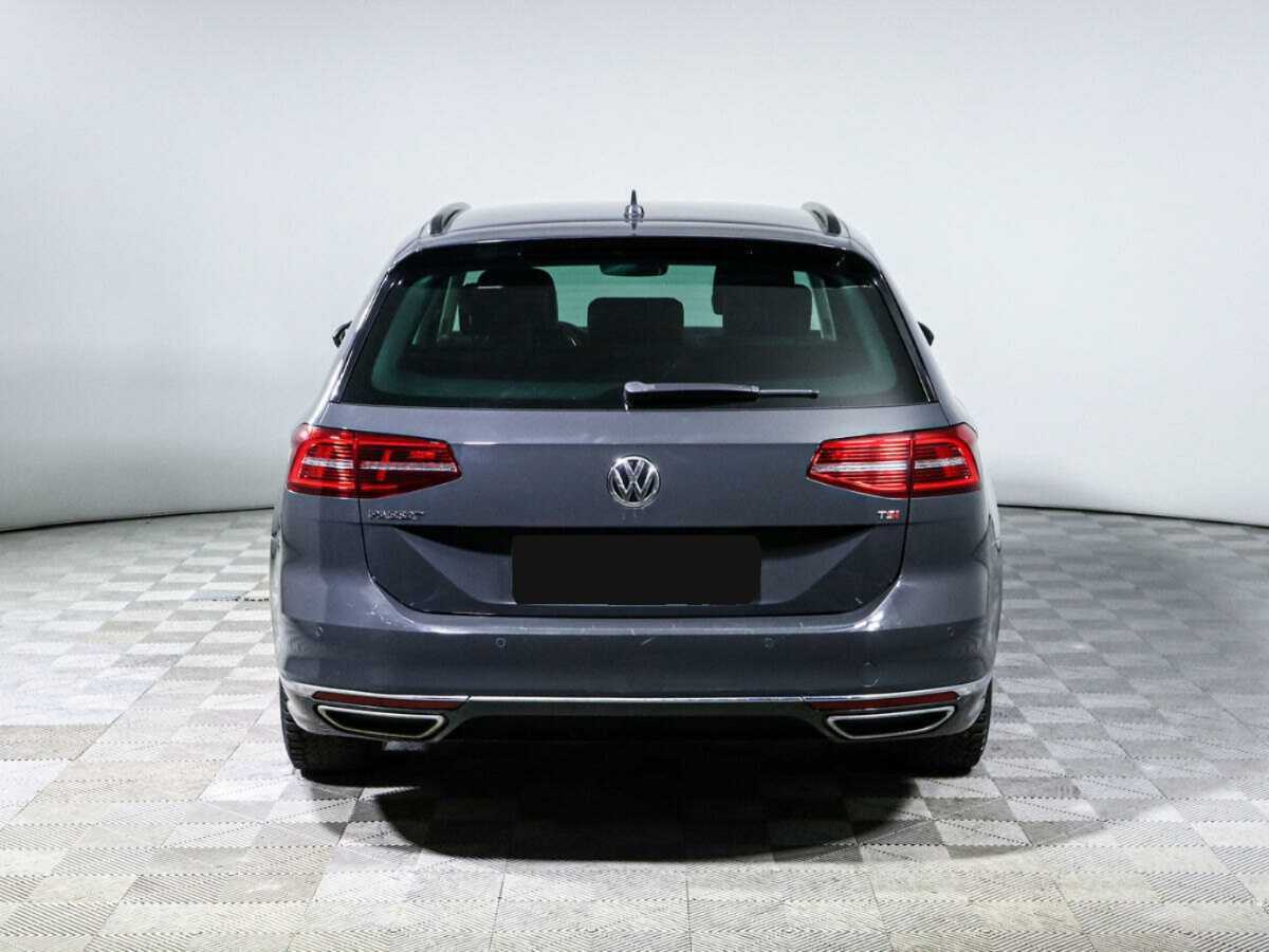 Купить Volkswagen Passat с пробегом. Фото: #4