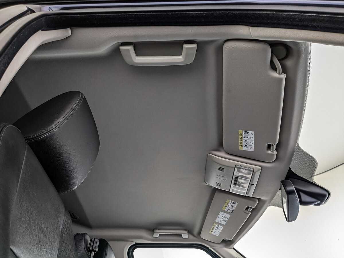 Купить Land Rover Discovery с пробегом. Фото: #17