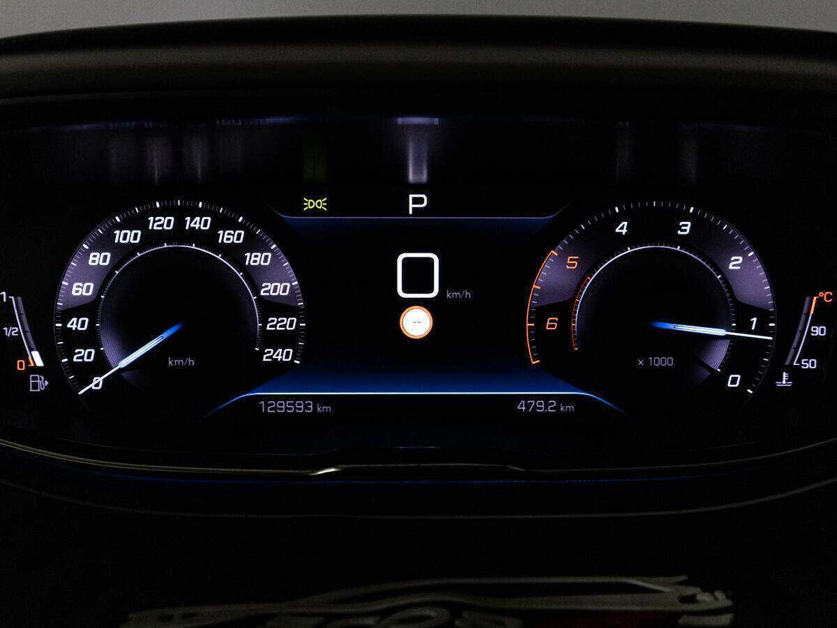 Купить Peugeot 5008 с пробегом. Фото: #11