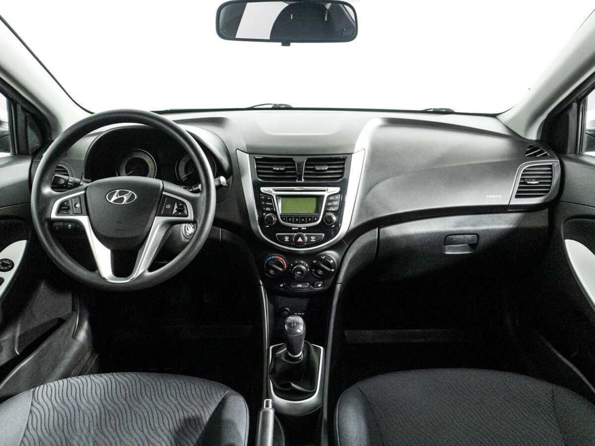 Купить Hyundai Solaris с пробегом. Фото: #12