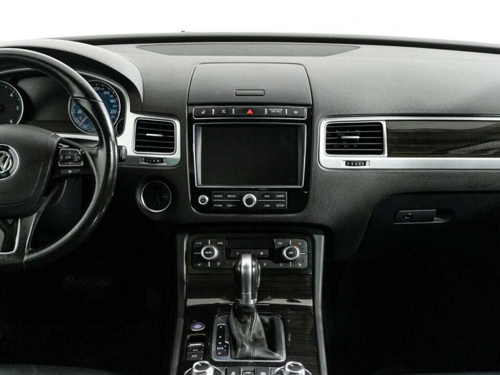Купить Volkswagen Touareg с пробегом. Фото: #11