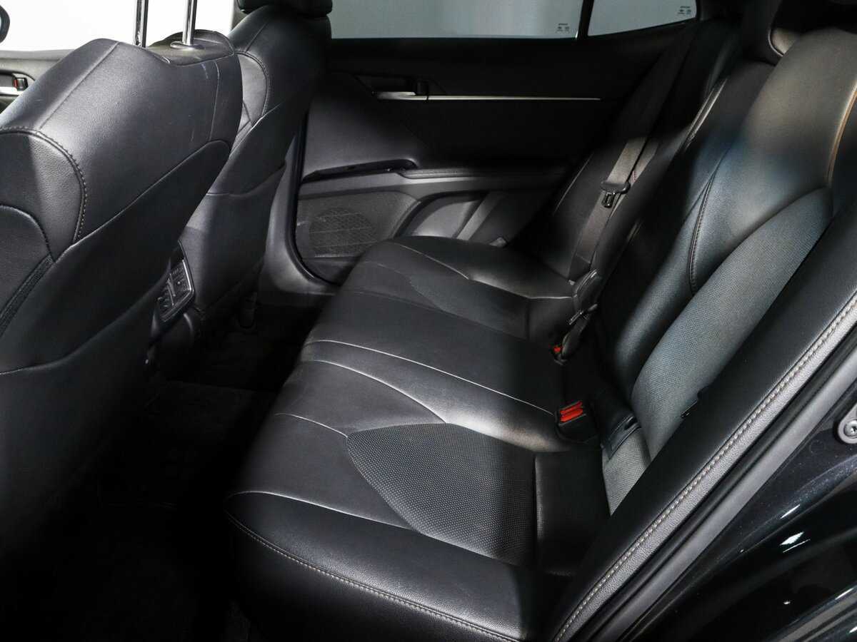 Купить Toyota Camry с пробегом. Фото: #9