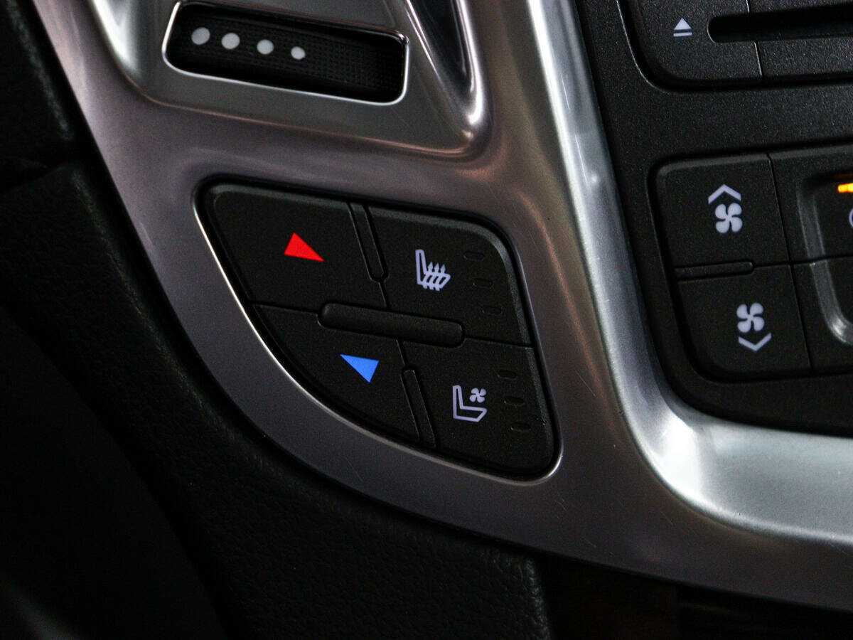Купить Cadillac SRX с пробегом. Фото: #20