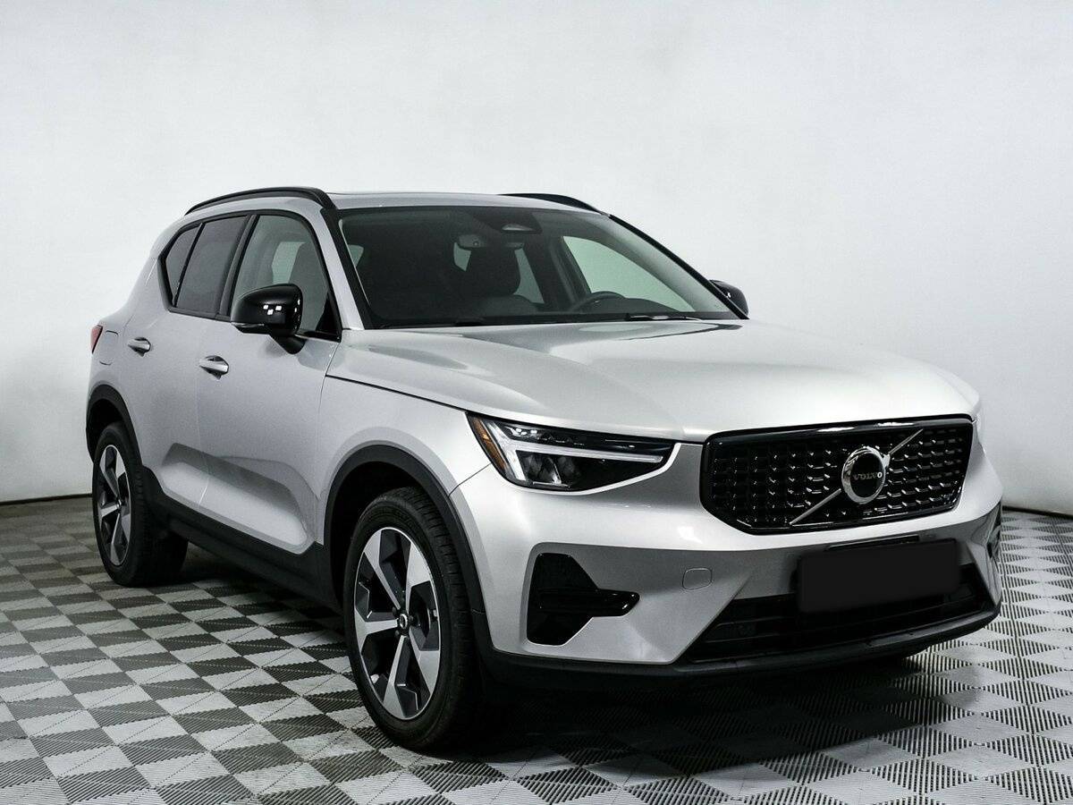 Купить Volvo XC40 с пробегом. Фото: #2