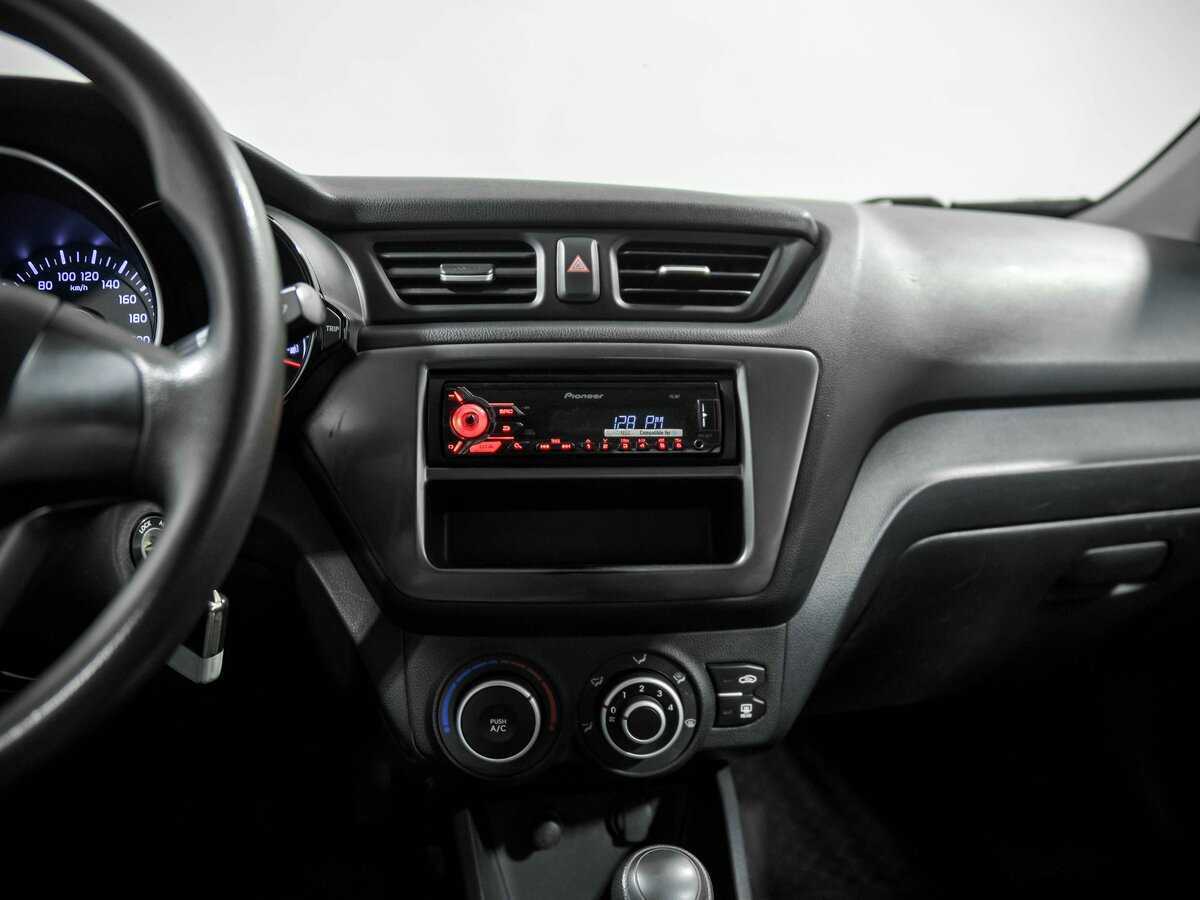 Купить Kia Rio с пробегом. Фото: #8