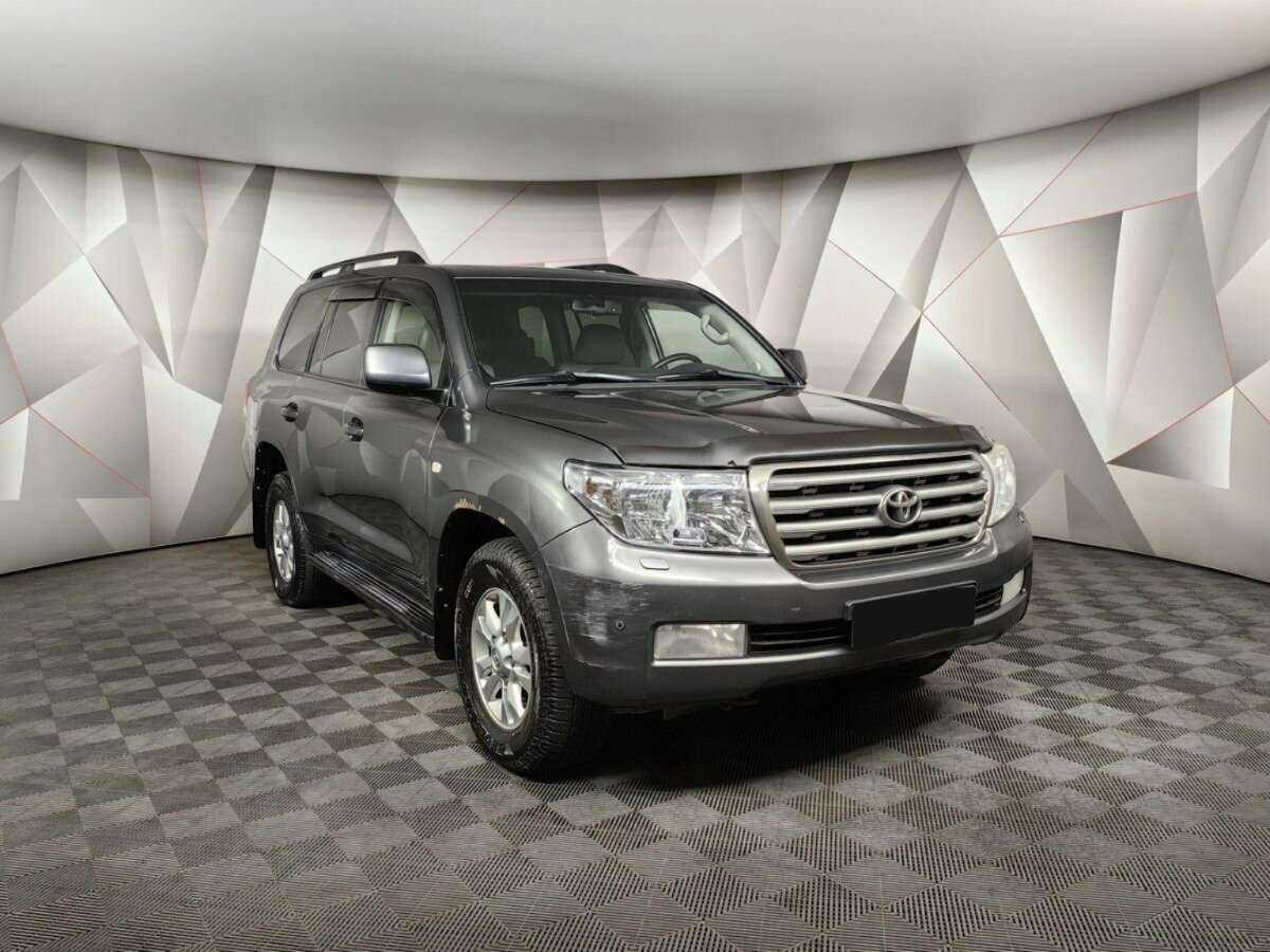 Купить Toyota Land Cruiser с пробегом. Фото: #2