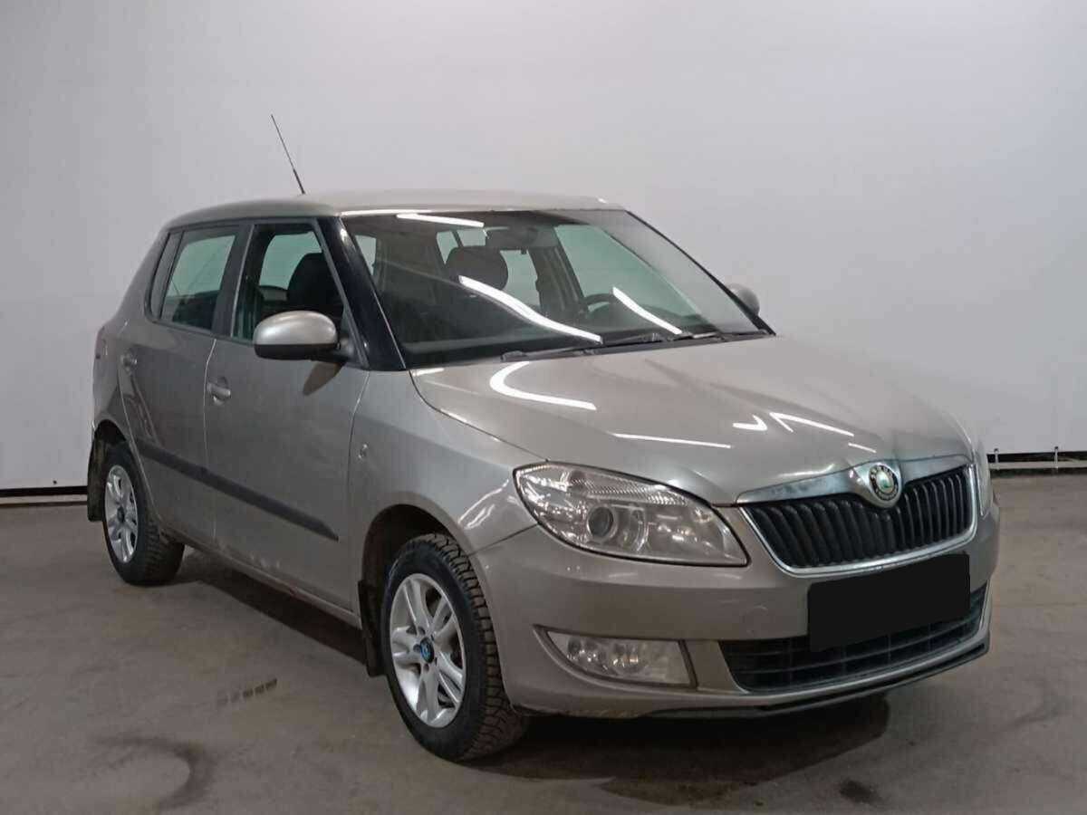 Купить Skoda Fabia с пробегом. Фото: #2