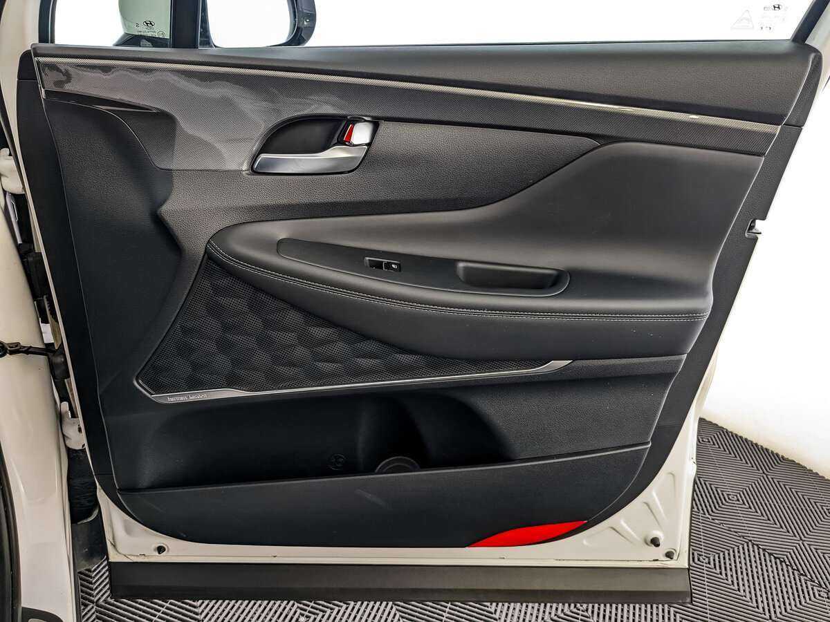 Купить Hyundai Santa Fe с пробегом. Фото: #20