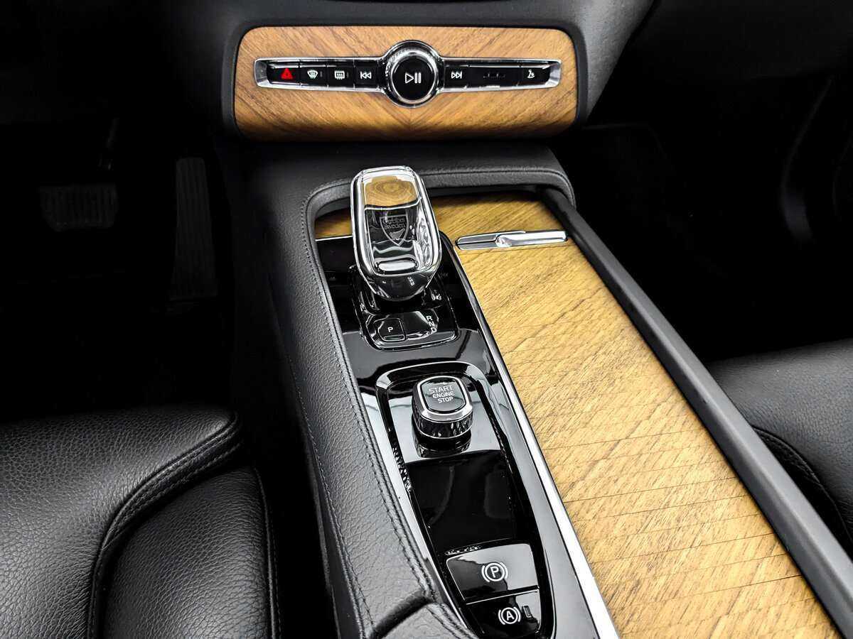 Купить Volvo XC90 с пробегом. Фото: #21