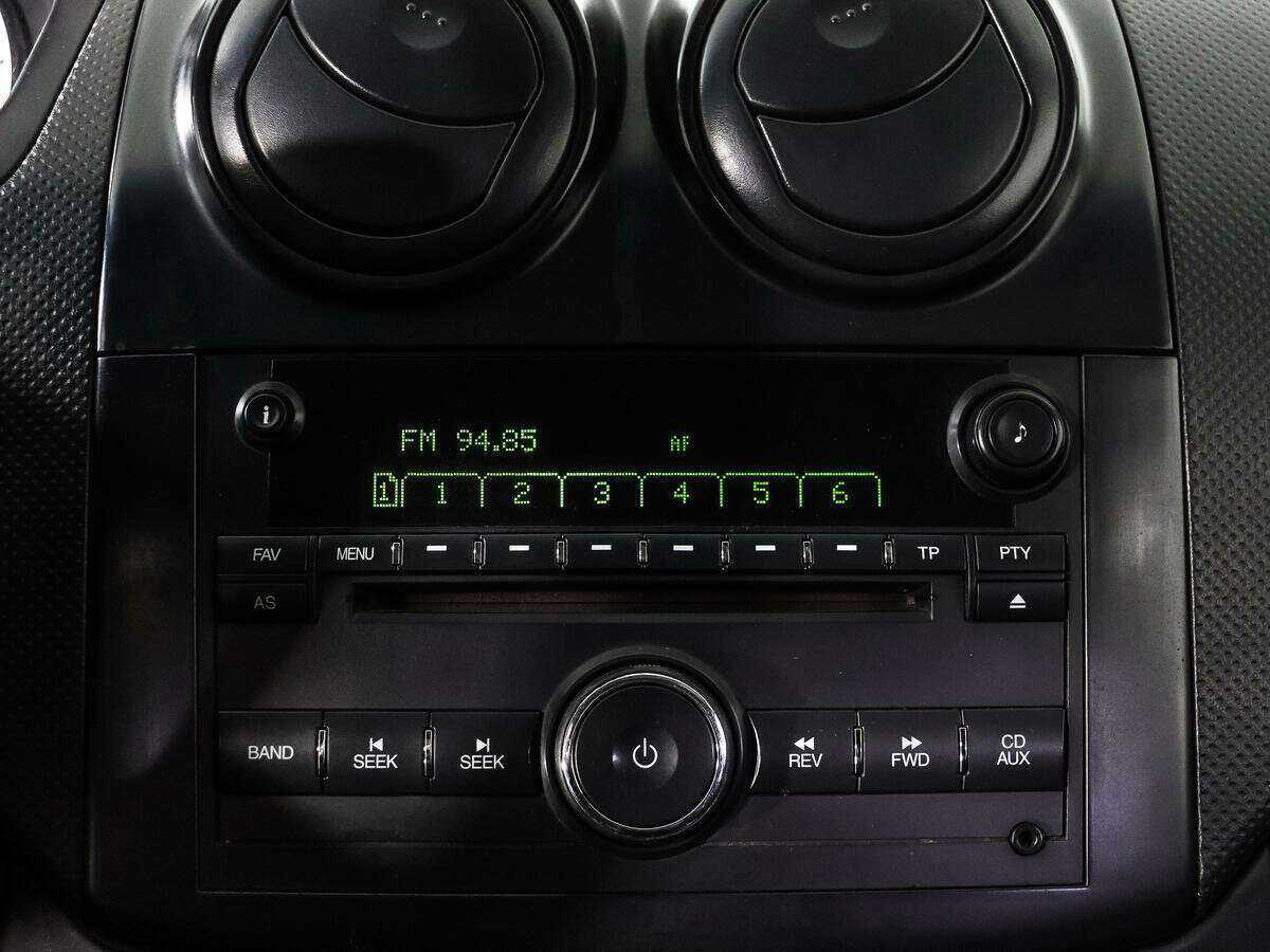 Купить Chevrolet Aveo с пробегом. Фото: #11