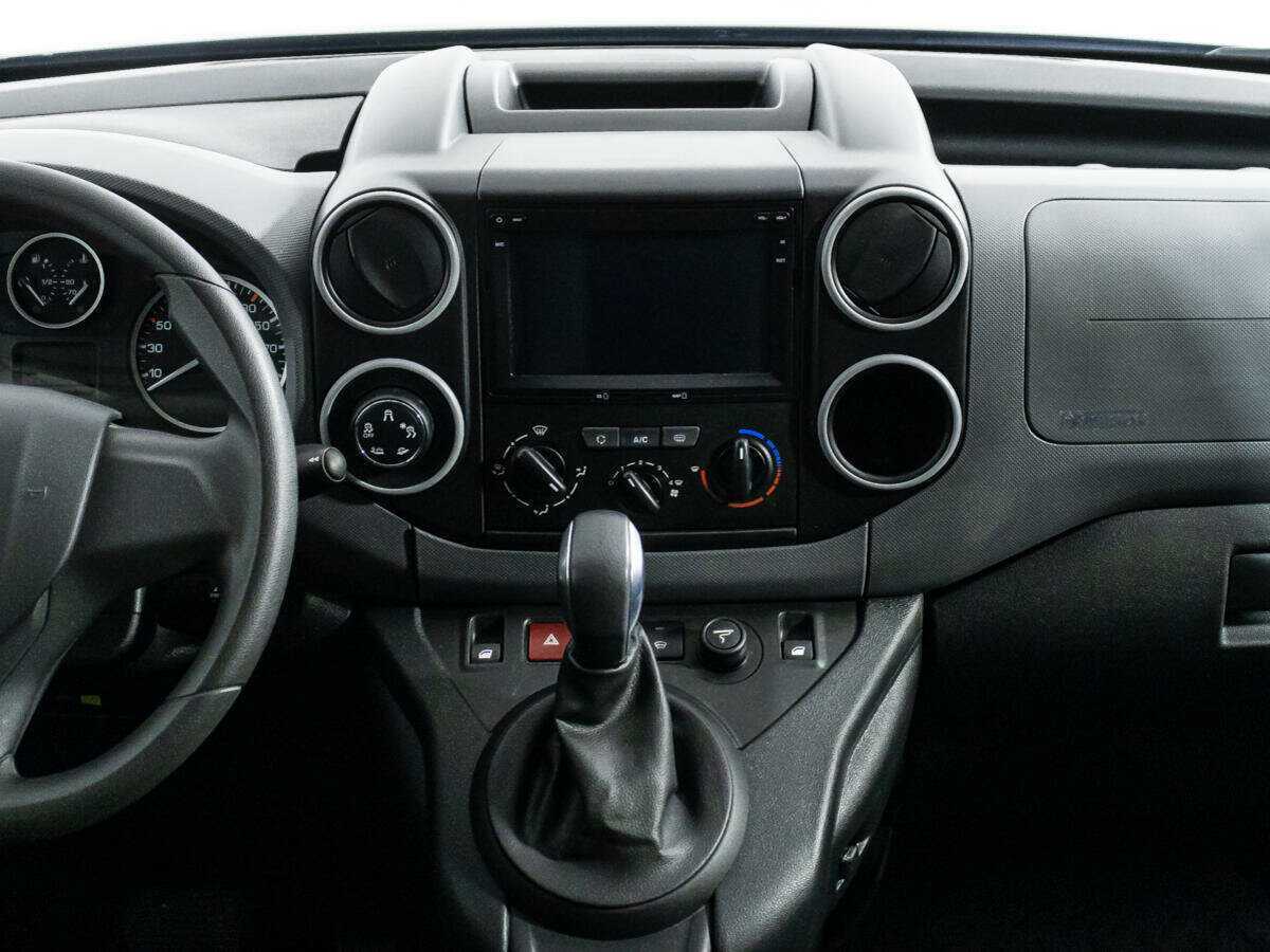 Купить Peugeot Partner с пробегом. Фото: #13