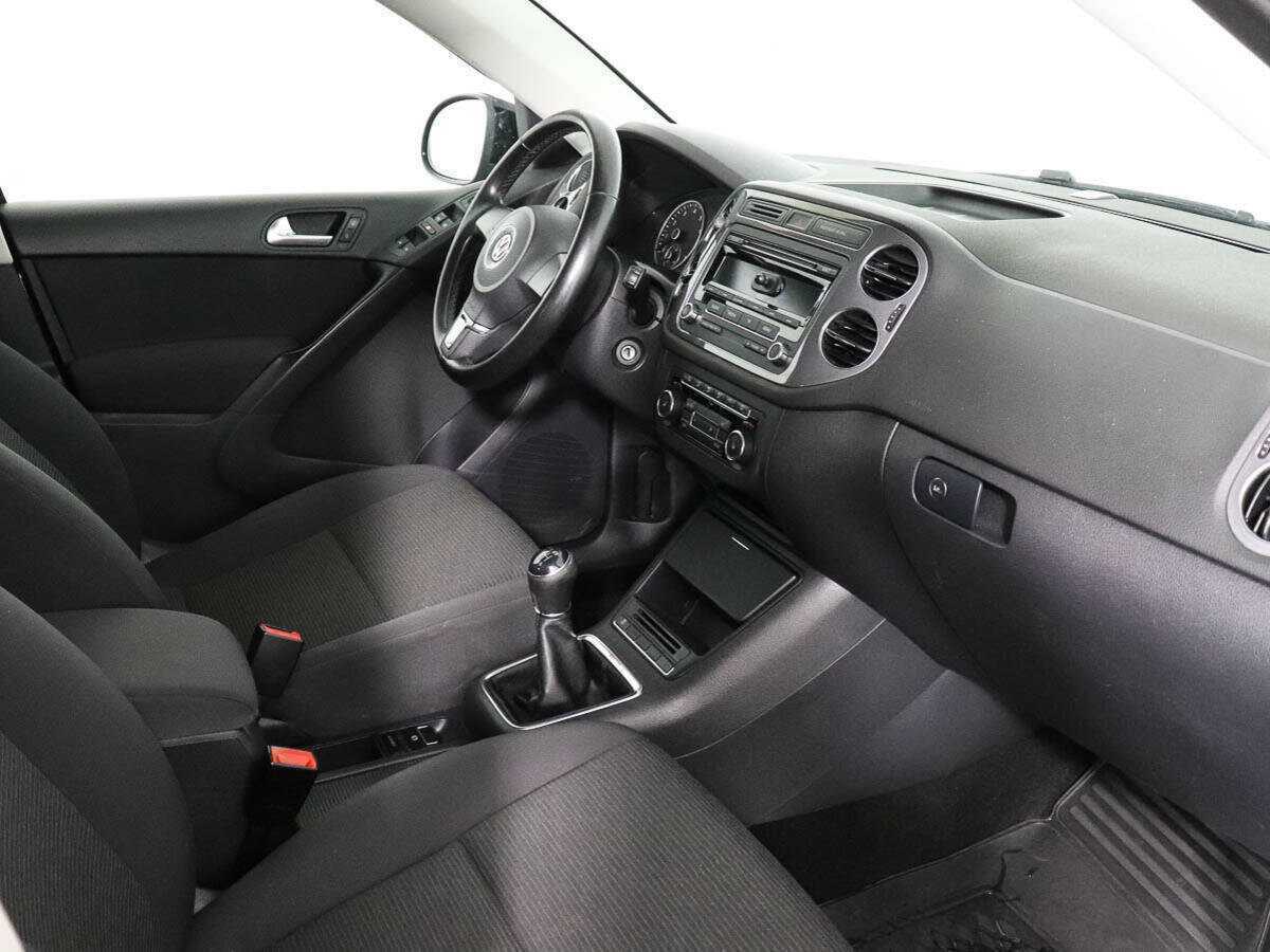 Купить Volkswagen Tiguan с пробегом. Фото: #6