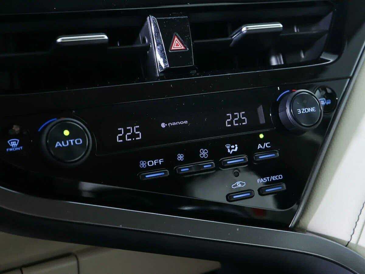 Купить Toyota Camry с пробегом. Фото: #22