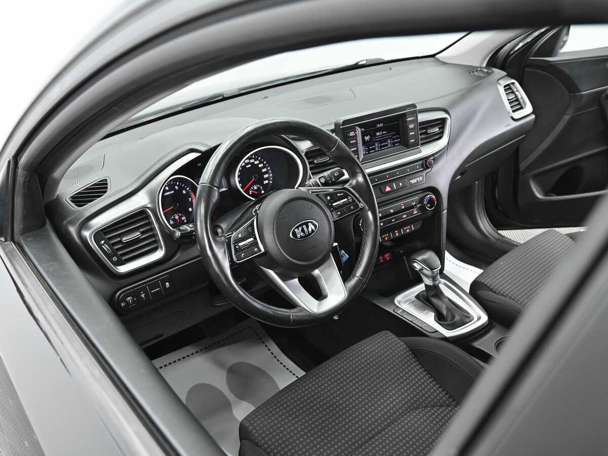 Купить Kia Ceed с пробегом. Фото: #8