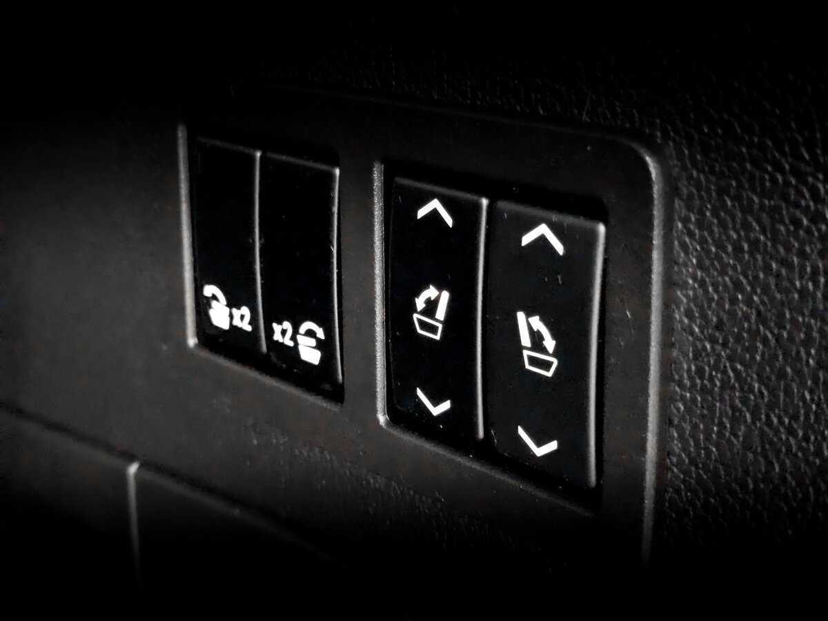 Купить Cadillac Escalade с пробегом. Фото: #22