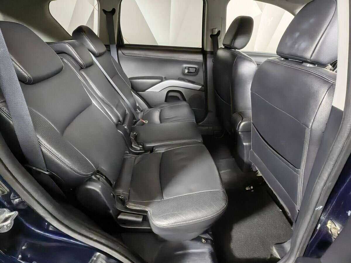 Купить Mitsubishi Outlander с пробегом. Фото: #11