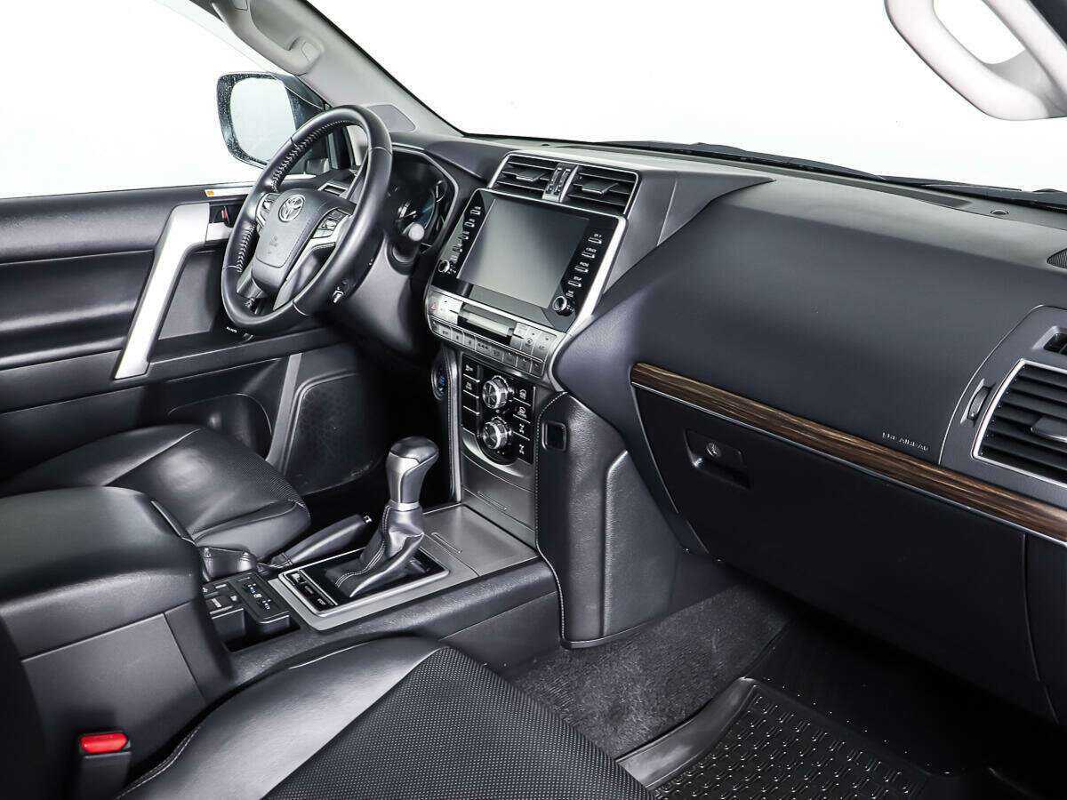 Купить Toyota Land Cruiser Prado с пробегом. Фото: #8