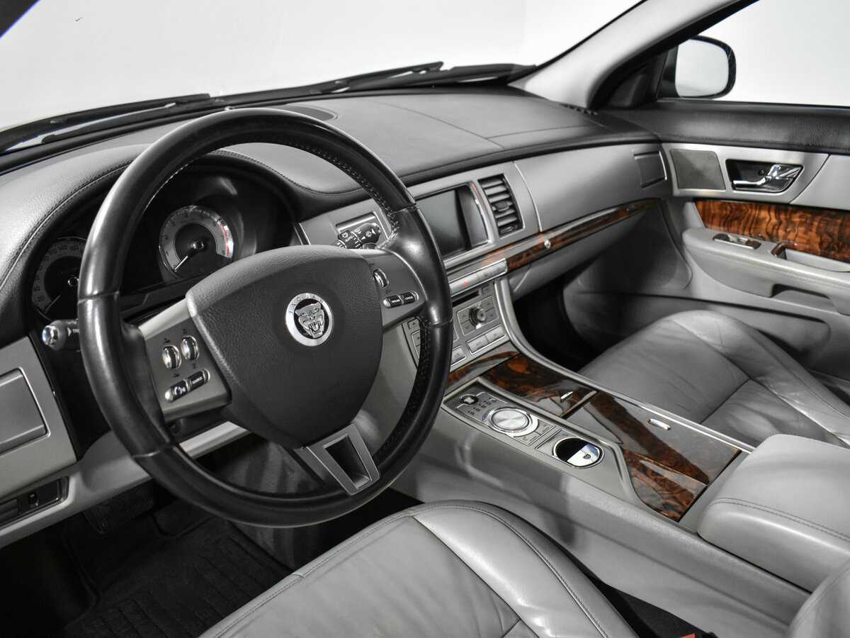Купить Jaguar XF с пробегом. Фото: #6