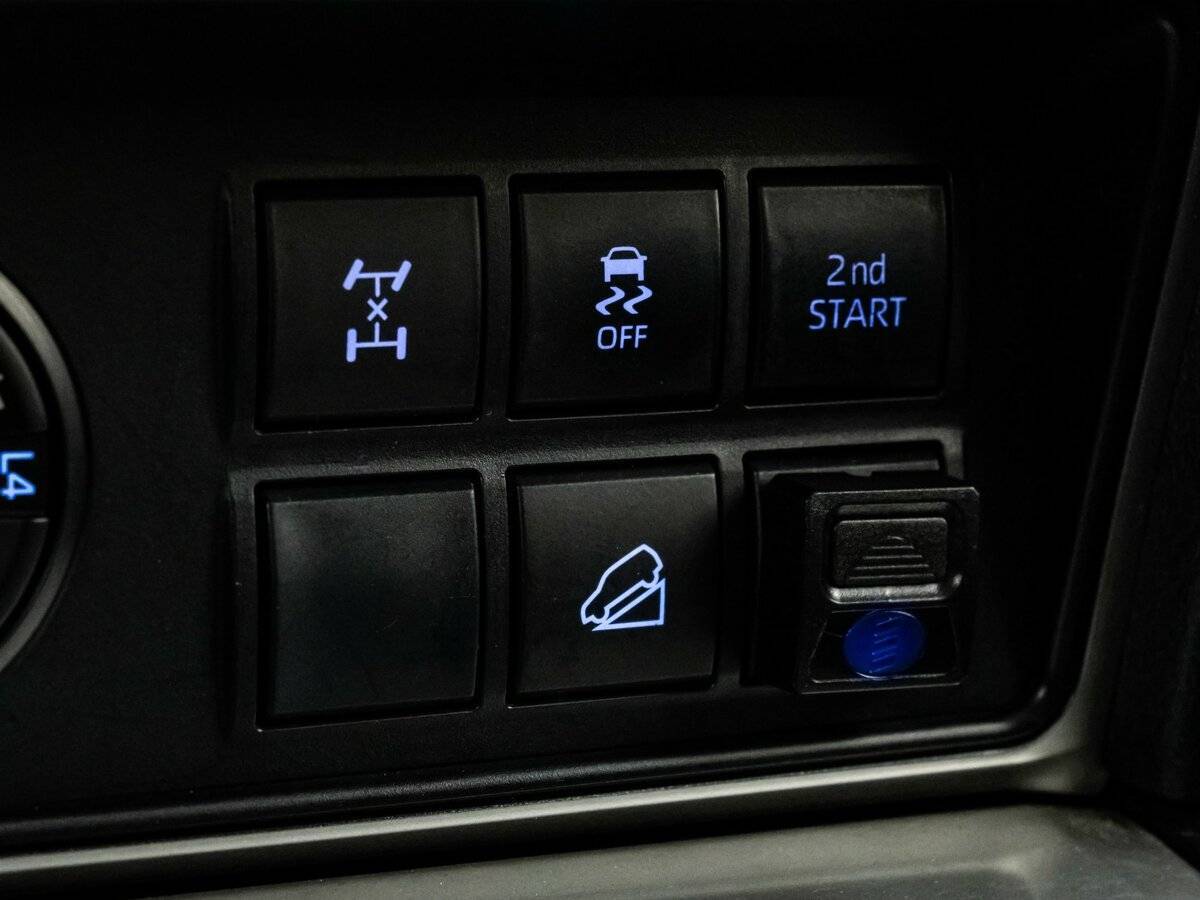 Купить Toyota Land Cruiser Prado с пробегом. Фото: #15