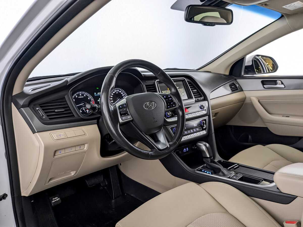 Купить Hyundai Sonata с пробегом. Фото: #15