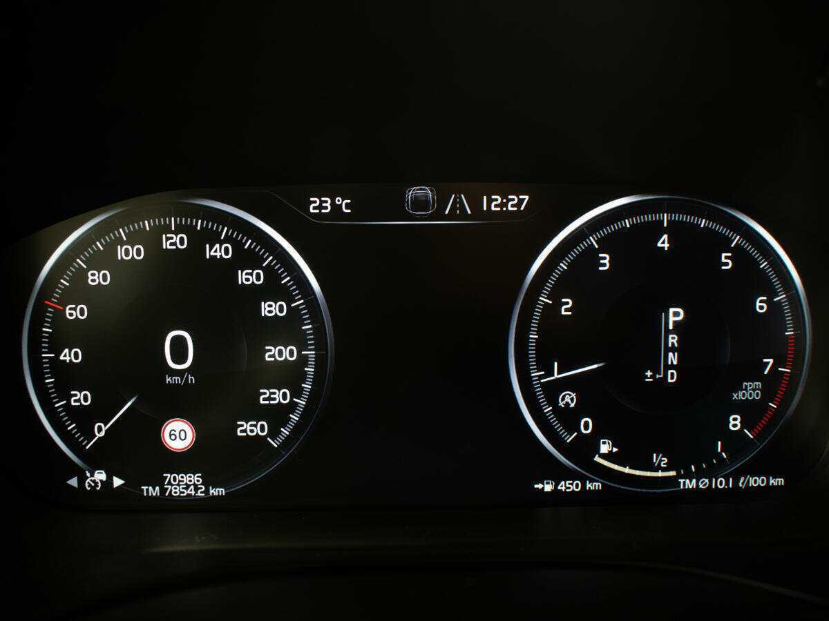 Купить Volvo XC60 с пробегом. Фото: #10