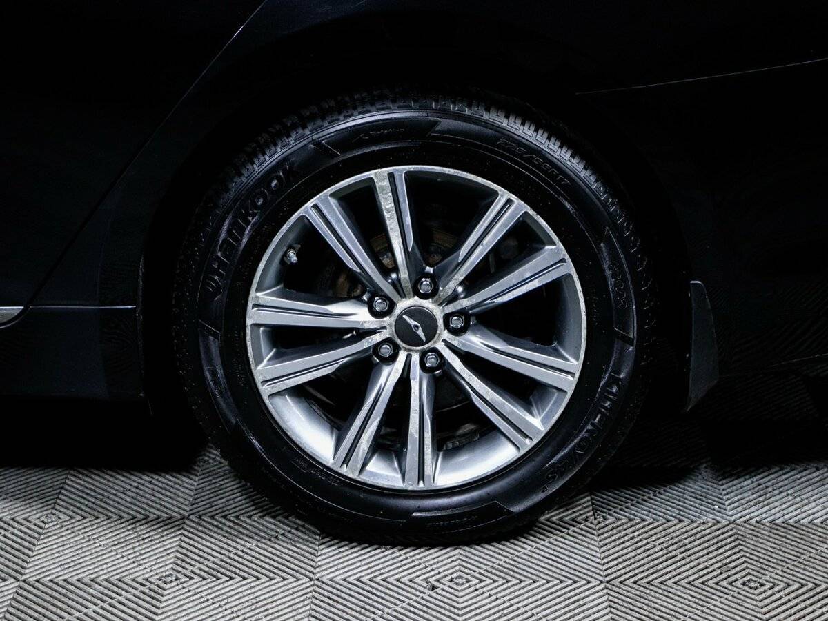 Купить Genesis G80 с пробегом. Фото: #13