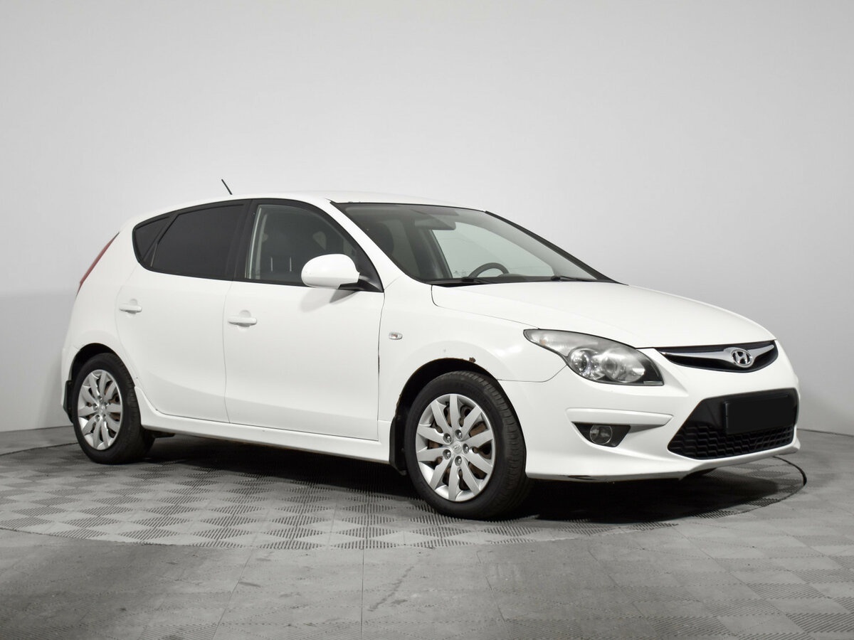 Купить Hyundai i30 с пробегом. Фото: #2