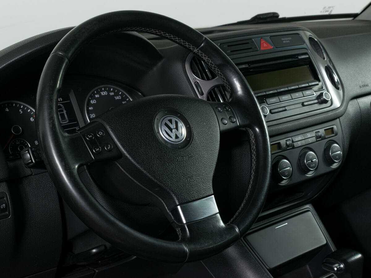 Купить Volkswagen Tiguan с пробегом. Фото: #11