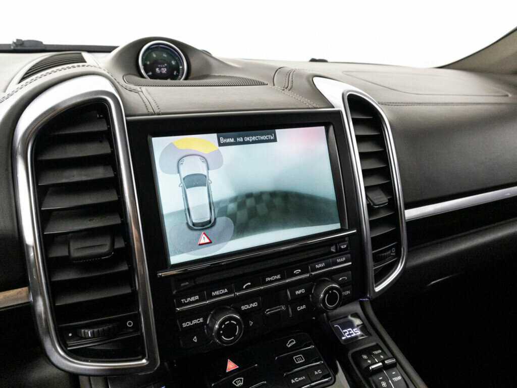Купить Porsche Cayenne с пробегом. Фото: #18