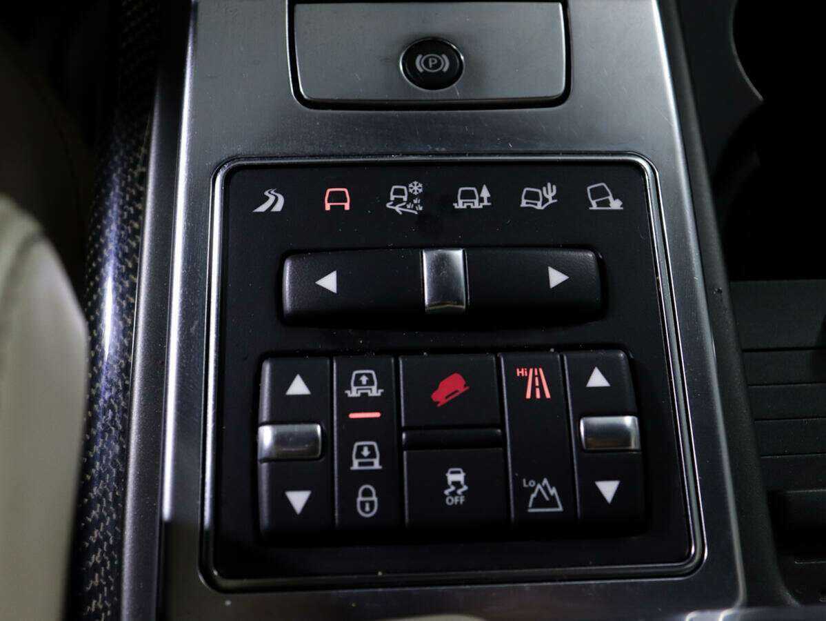 Купить Land Rover Range Rover Sport с пробегом. Фото: #18