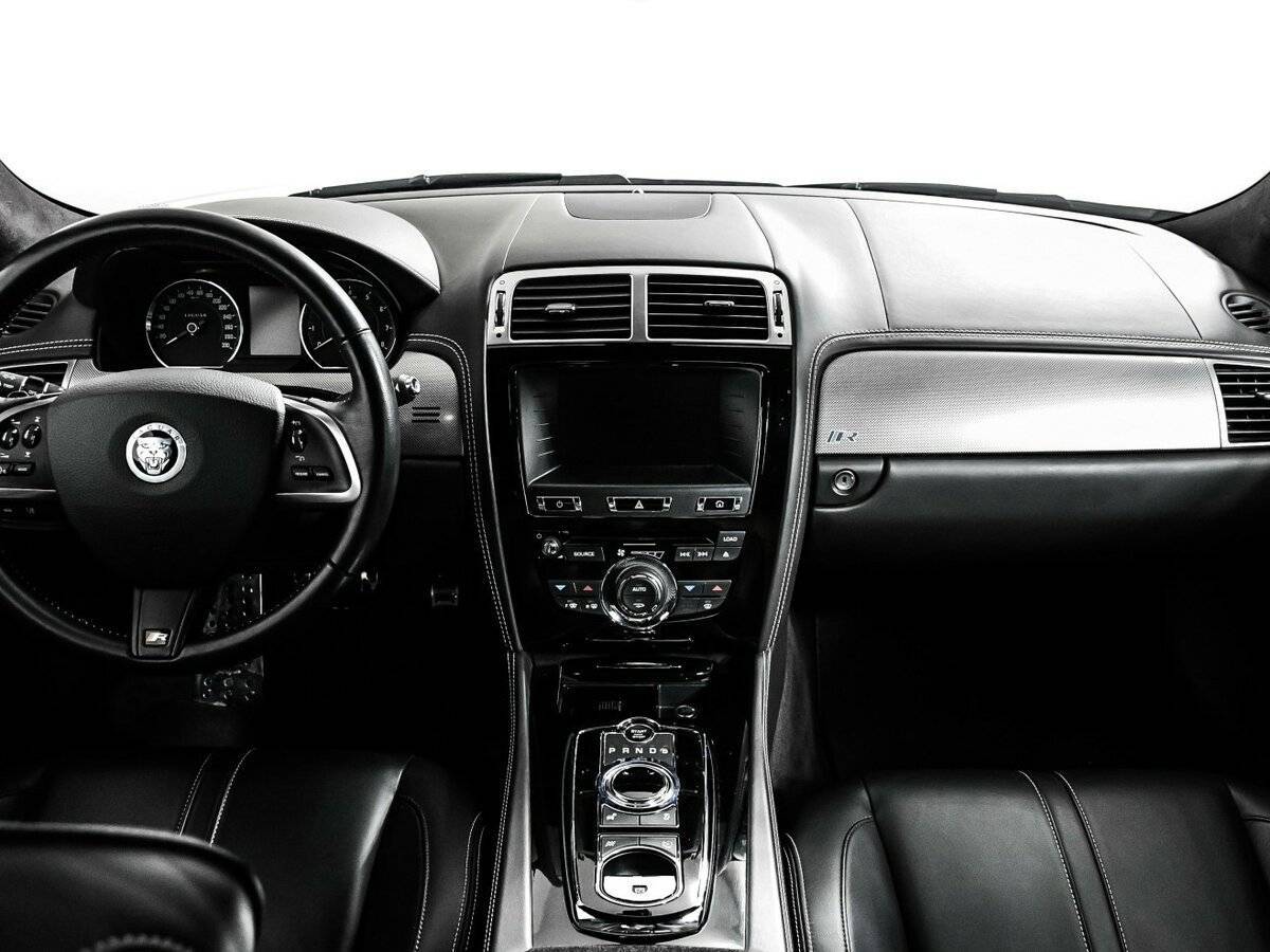 Купить Jaguar XKR с пробегом. Фото: #9