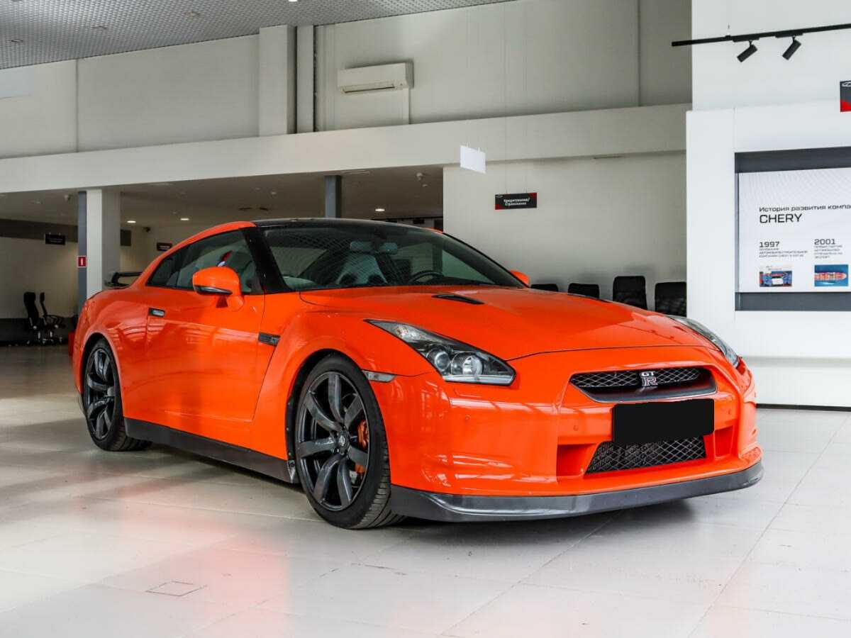Купить Nissan GT-R с пробегом. Фото: #1